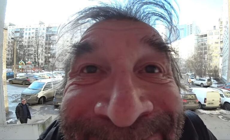 пов: тот самый бомжик