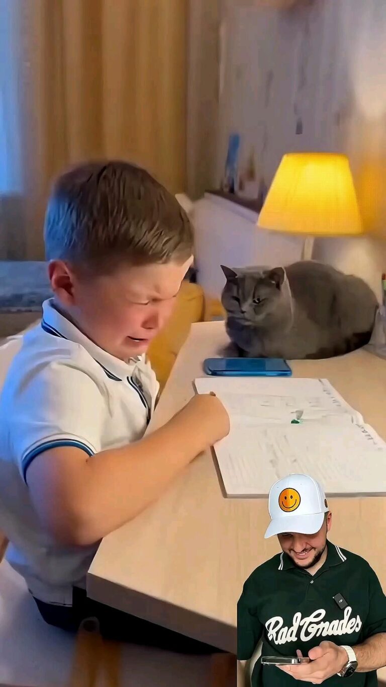 Воспитатель.