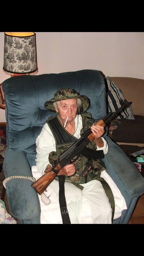 Шарит за поп ит | Imágenes hilarantes, Ancianas divertidas, Imágenes divertidas de perfil | Funny old people, Funny images, Funny profile pictures